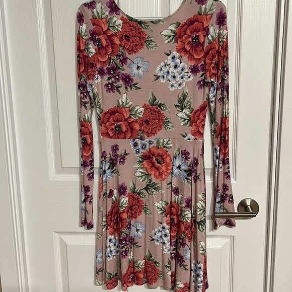 Floral dress - Picture 4 of 4